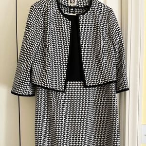 Anne Klein size 10 women suit